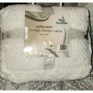 Serenity Soft Essentials White Flannel Throw